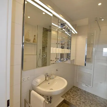 Strandhochhaus Shc1 *